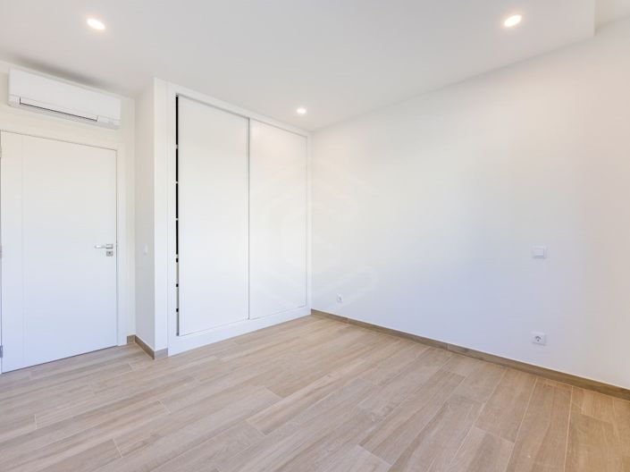 Image No.15-3 Bed Apartment for sale