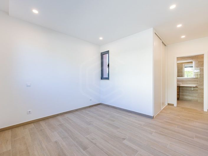 Image No.19-3 Bed Apartment for sale