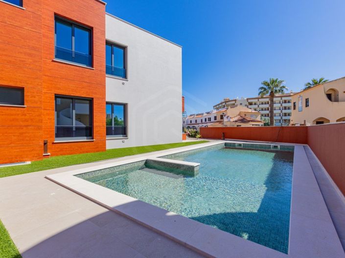 Image No.24-3 Bed Apartment for sale