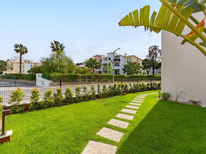Image No.27-3 Bed Apartment for sale