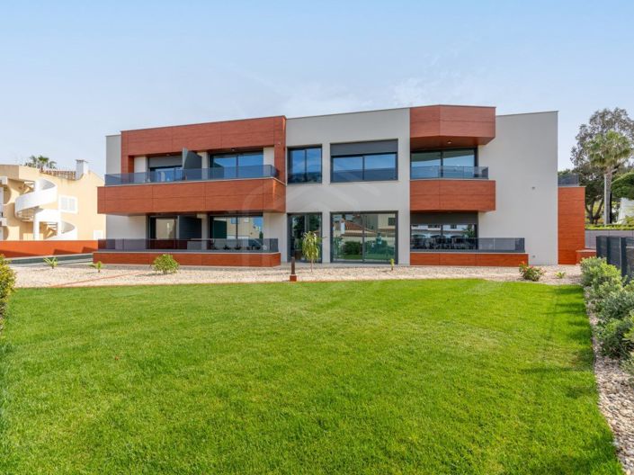 Image No.30-3 Bed Apartment for sale