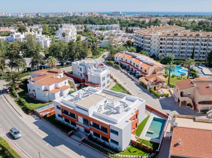 Image No.32-3 Bed Apartment for sale