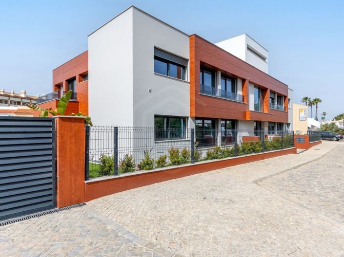 Image No.40-3 Bed Apartment for sale