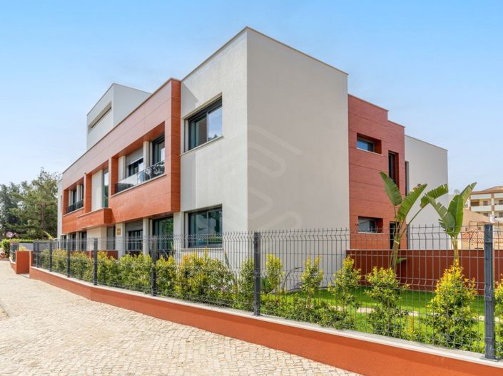 Image No.42-3 Bed Apartment for sale