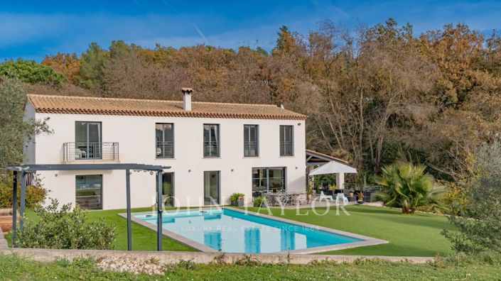 Image No.3-Maison de 4 chambres à vendre à Châteauneuf-Grasse