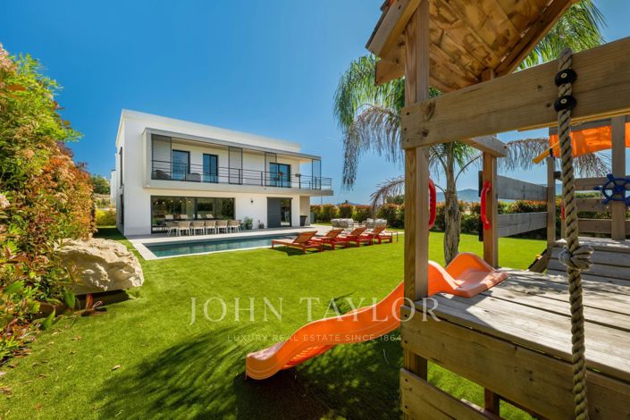 Image No.3-4 Bed House for sale