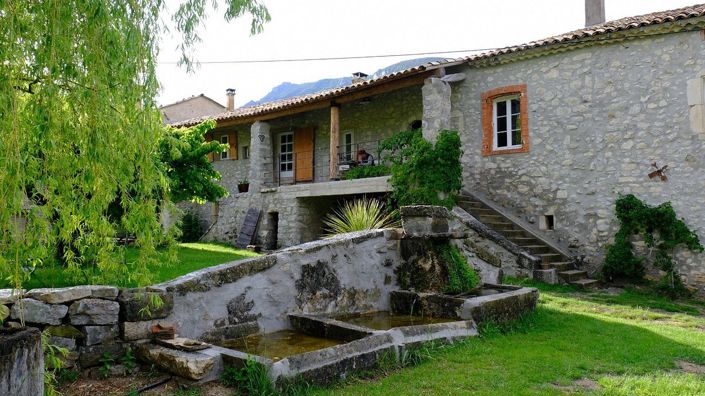 Image No.10-6 Bed House for sale