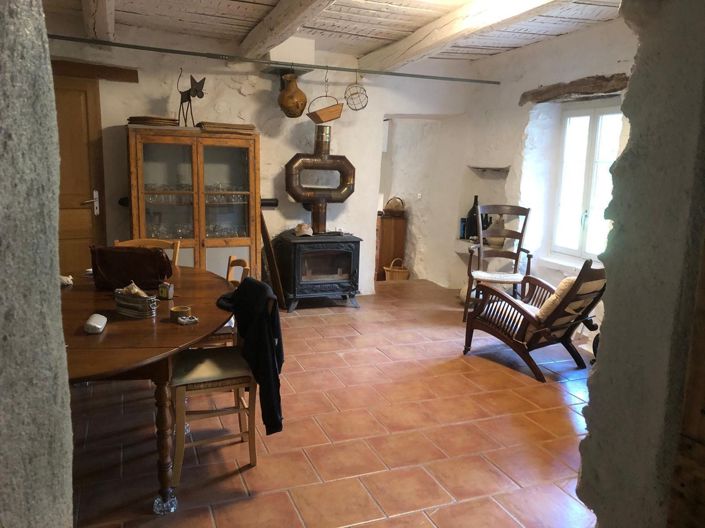 Image No.15-6 Bed House for sale