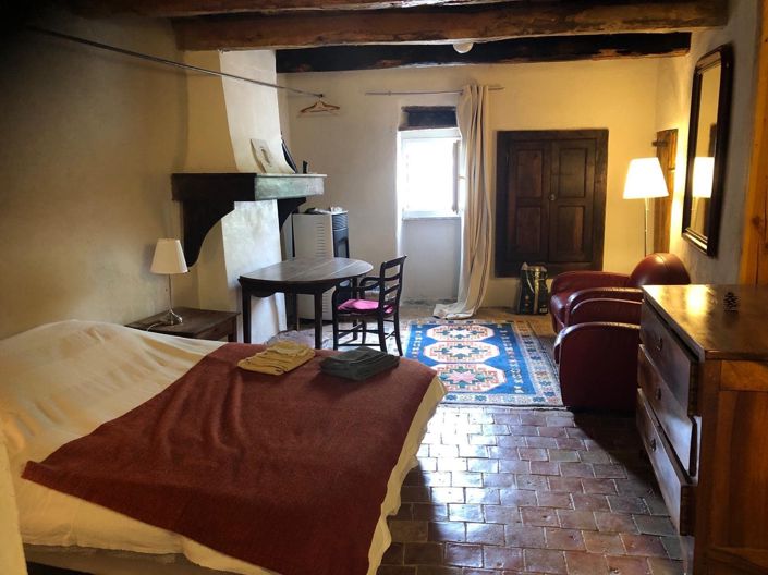 Image No.20-6 Bed House for sale