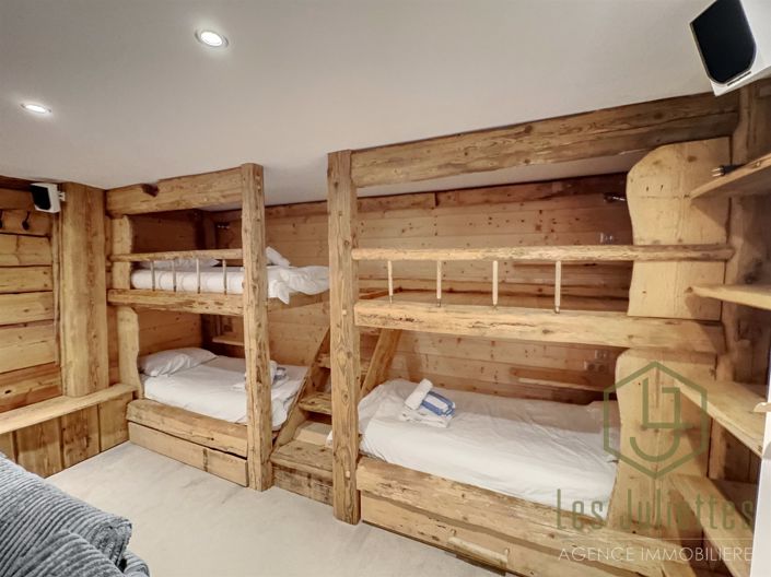 Image No.22-10 Bed House for sale