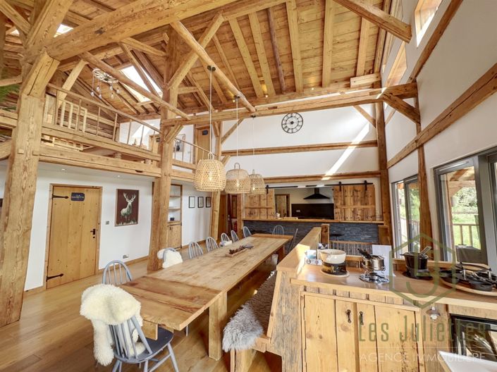 Image No.4-10 Bed House for sale