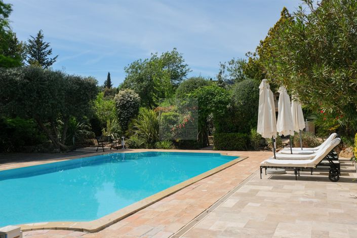Image No.19-5 Bed House for sale