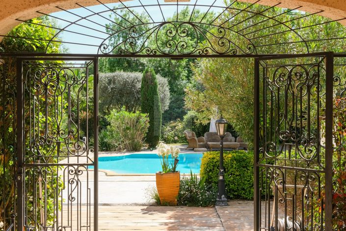 Image No.6-5 Bed House for sale