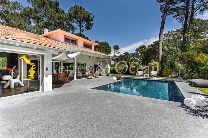 Image No.14-6 Bed House for sale