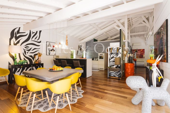 Image No.5-6 Bed House for sale