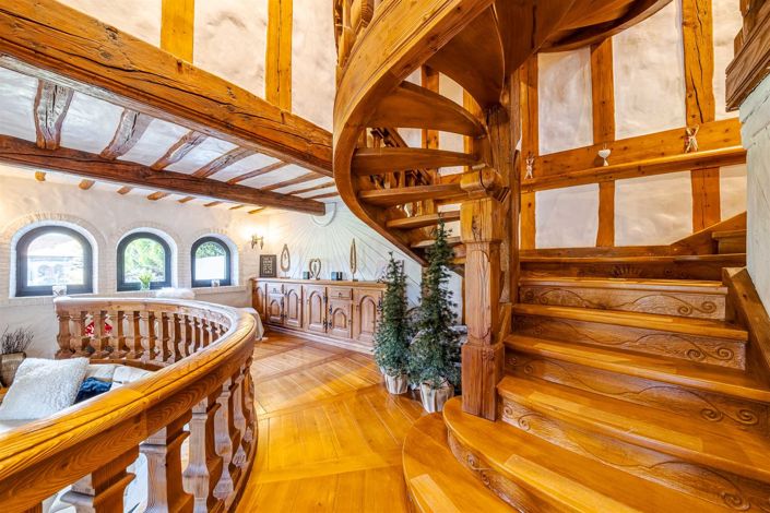 Image No.35-6 Bed Property for sale