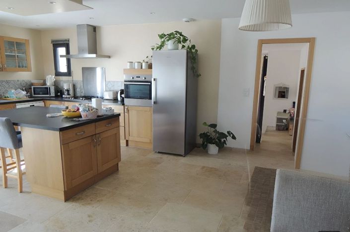 Image No.5-3 Bed House for sale