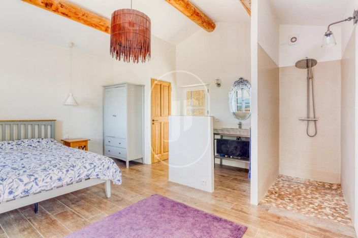 Image No.10-7 Bed House for sale