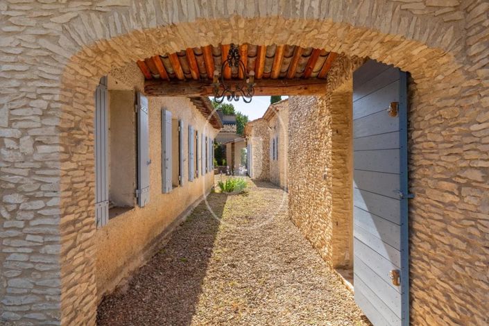 Image No.5-7 Bed House for sale
