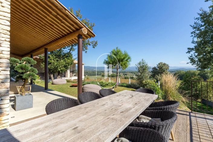 Image No.7-7 Bed House for sale