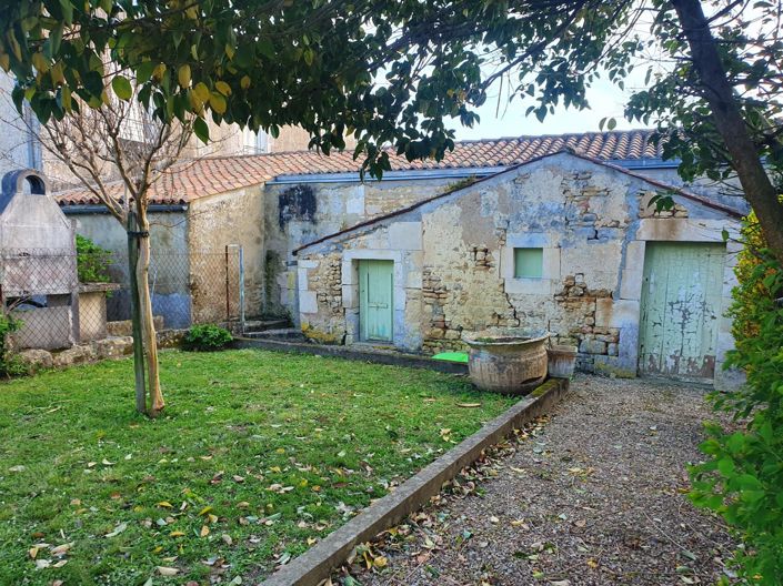 Image No.2-6 Bed House for sale