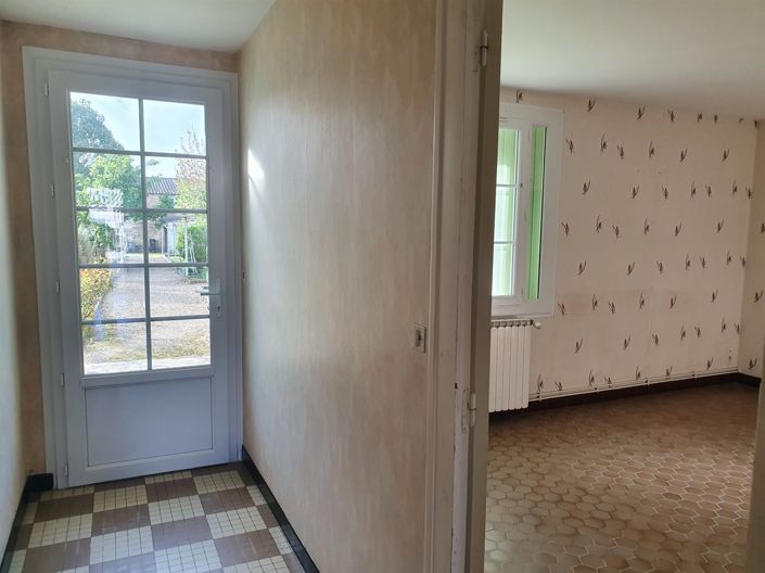 Image No.25-6 Bed House for sale