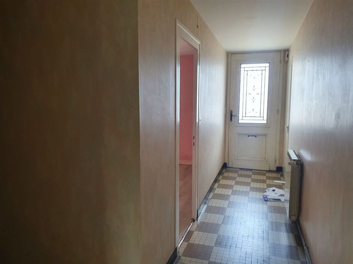 Image No.26-6 Bed House for sale