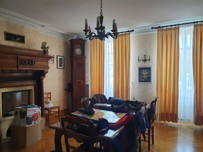Image No.3-6 Bed House for sale
