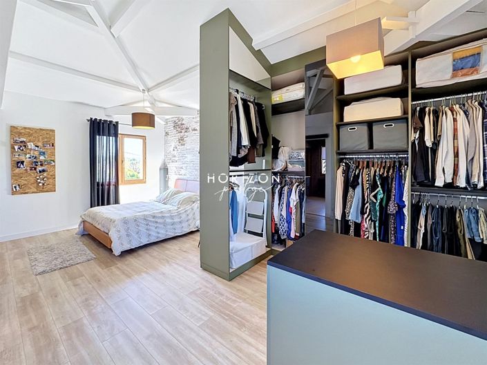 Image No.29-4 Bed Property for sale