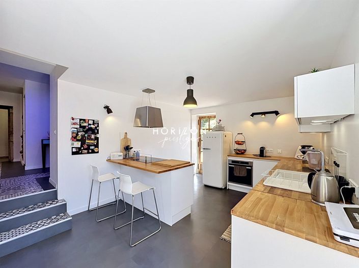 Image No.8-4 Bed Property for sale
