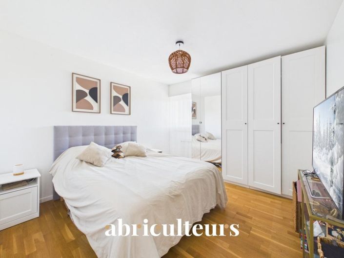 Image No.14-3 Bed Apartment for sale