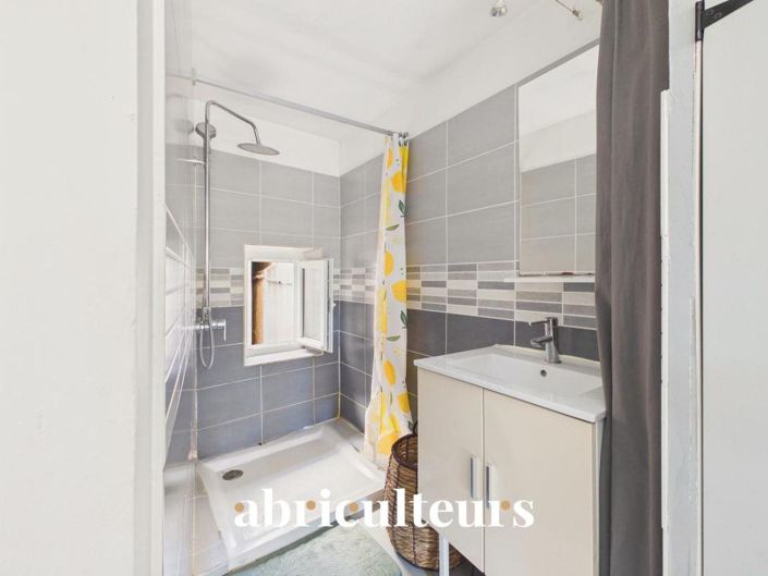 Image No.7-2 Bed House for sale