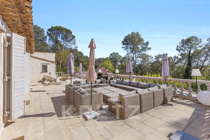 Image No.15-6 Bed House for sale