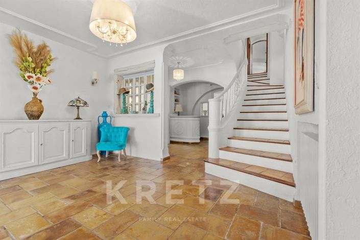 Image No.25-6 Bed House for sale