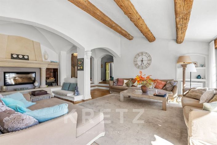Image No.4-6 Bed House for sale