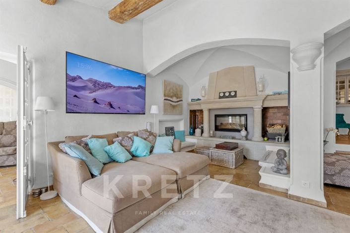 Image No.5-6 Bed House for sale