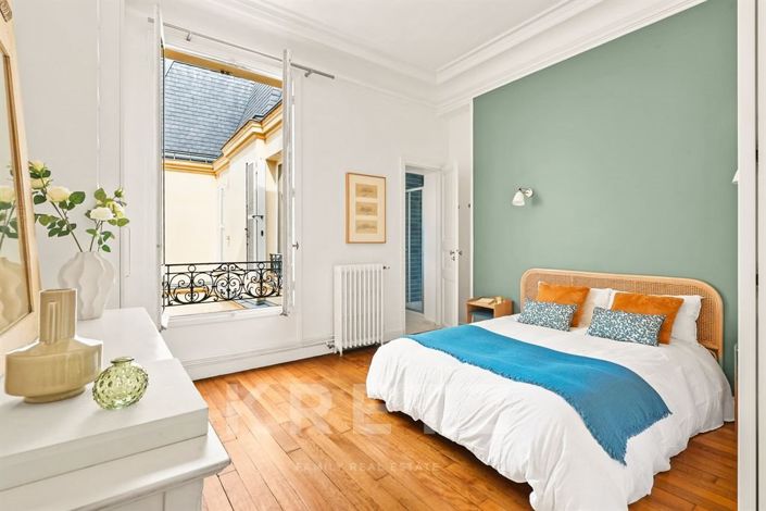 Image No.15-4 Bed Apartment for sale