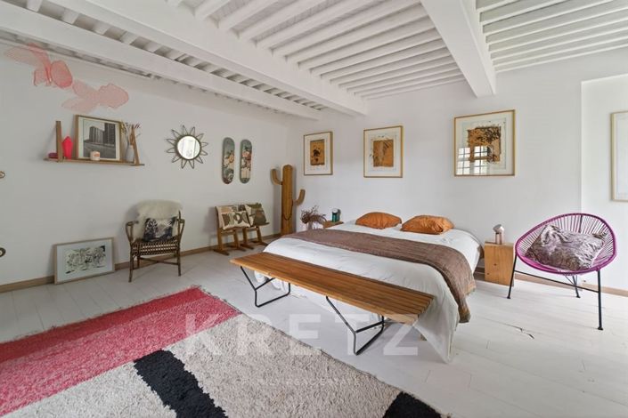 Image No.14-9 Bed Property for sale