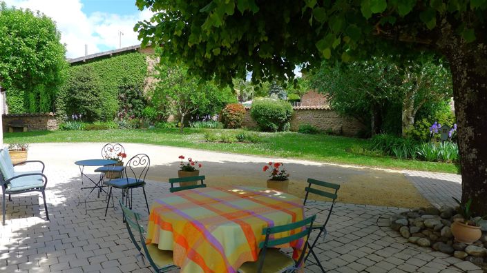 Image No.12-5 Bed House for sale