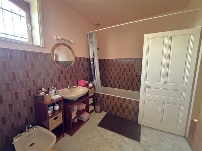 Image No.29-5 Bed House for sale