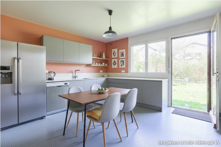 Image No.7-7 Bed House for sale