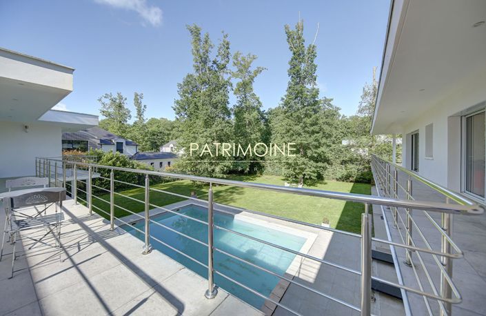 Image No.9-7 Bed House for sale