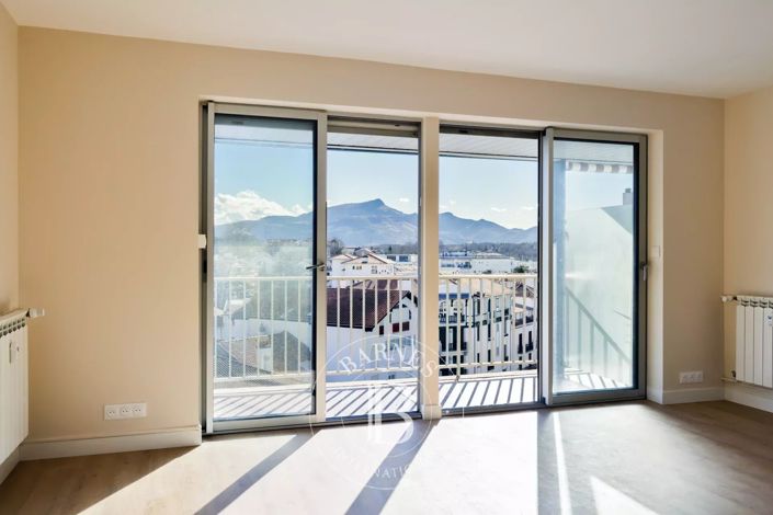 Image No.3-4 Bed Apartment for sale