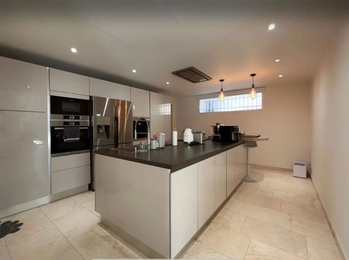 Image No.3-2 Bed House for sale