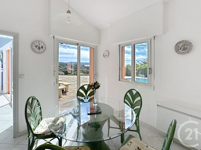 Image No.10-4 Bed House for sale