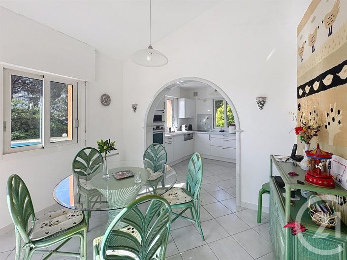 Image No.11-4 Bed House for sale