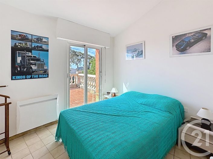 Image No.17-4 Bed House for sale