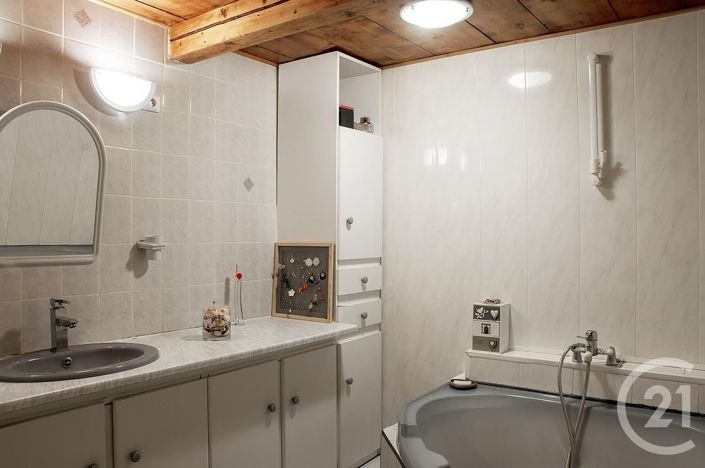 Image No.10-5 Bed House for sale