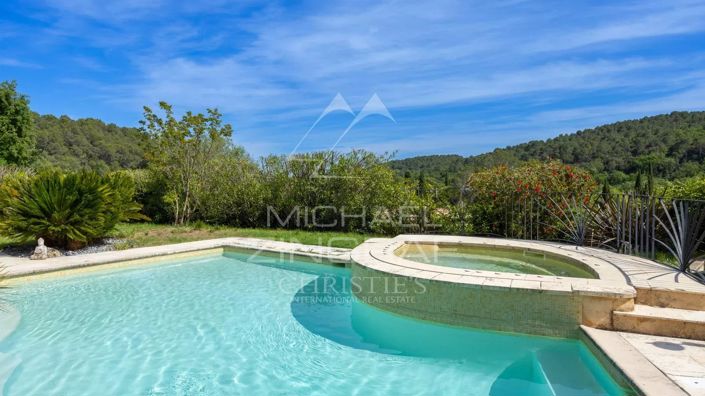 Image No.11-5 Bed House for sale