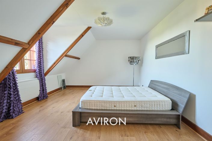 Image No.10-6 Bed House for sale